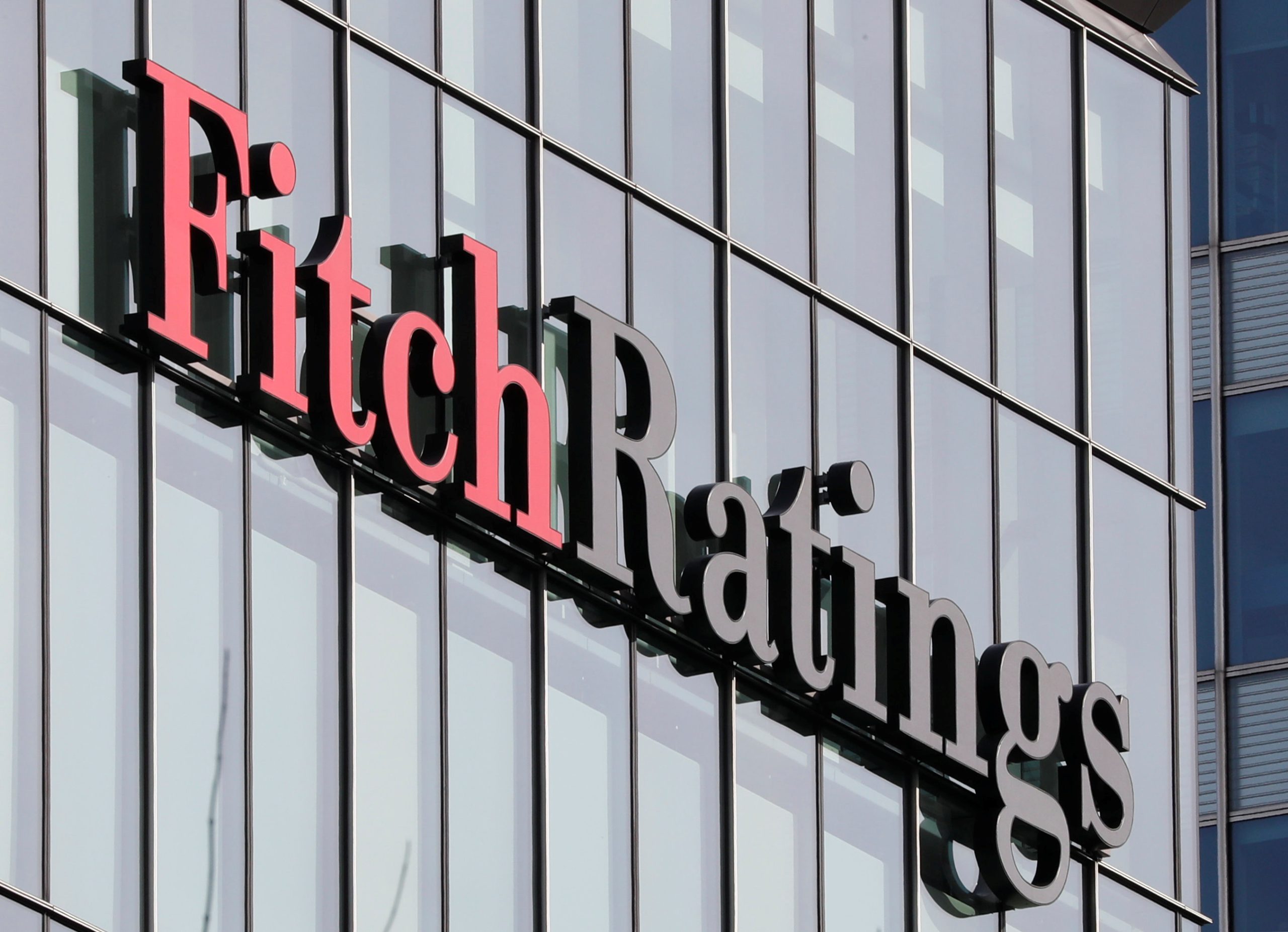 Fitch Ratings maintient la note B de la BIDC