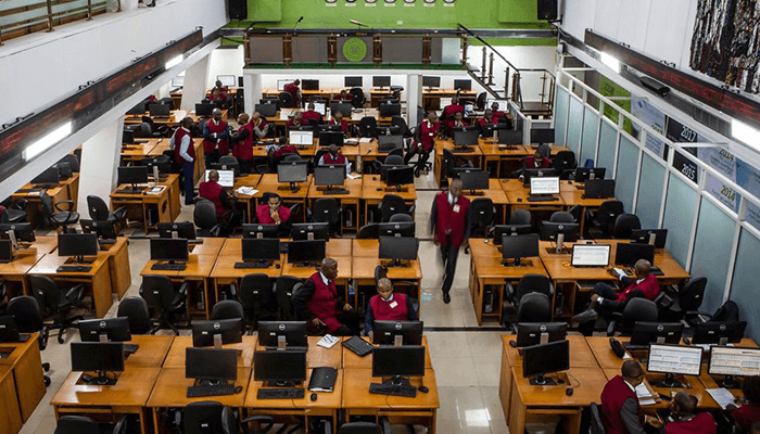 Le marché boursier nigérian a poursuivi son mouvement de baisse jeudi alors que la pression des vendeurs se poursuit sur la Bourse. Le marché a diminué de 118 milliards de nairas, soit 0,21 %, à la clôture des échanges.