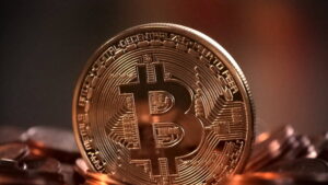 Le Bitcoin en baisse de 10%, se négocie autour de 54 000 $