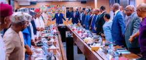 Le gouvernement fédéral du Nigéria, en collaboration avec le Groupe de la Banque africaine de développement, le Groupe de la Banque islamique de développement, le Fonds international de développement agricole et l’Africa Growing Together Fund, lancera, le 8 avril 2025 dans l’État de Kaduna, la mise en œuvre de la phase 1 des Zones spéciales de transformation agro-industrielle (SAPZ) au Nigéria. C’est une étape décisive vers le développement agro-industriel du pays. Un deuxième événement est prévu le 10 avril 2025 dans l’État de Cross River.