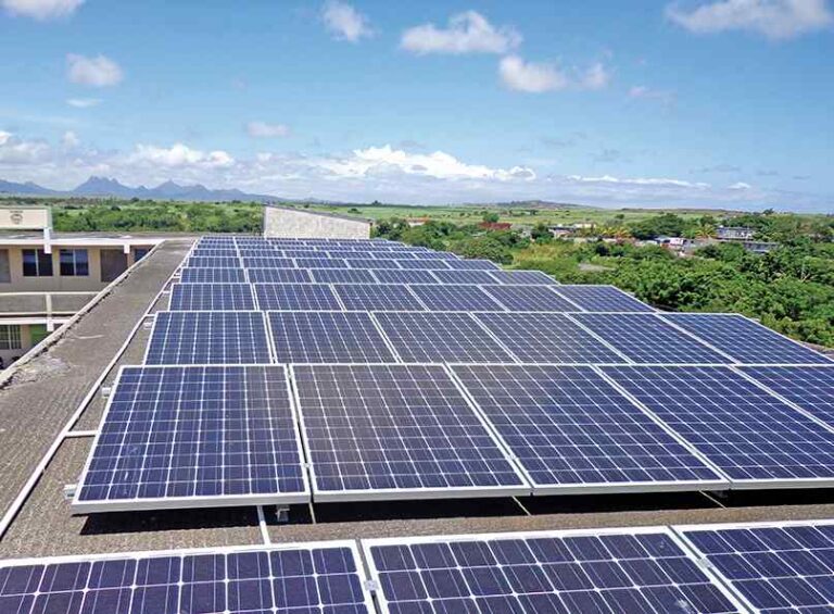 Énergie solaire : Maurice signe l’accord solaire avec l’IASI