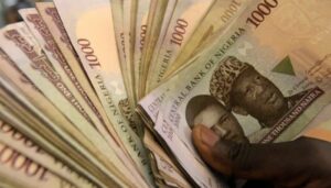 Le naira a enregistré mercredi sa plus forte appréciation en une seule journée par rapport au dollar sur le marché des changes officiel, alors que la monnaie du pays a poursuivi son gain de trois jours cette semaine.