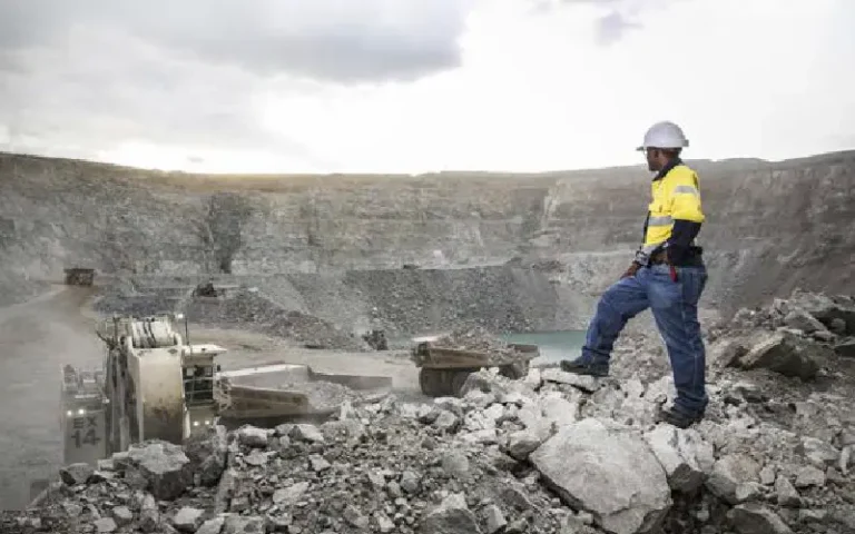 Concentré de lithium : le Zimbabwe interdit l’exportation à partir de 2027