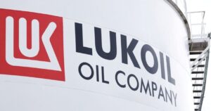 Cession : Carlyle veut d’acquérir les actifs pétroliers de Lukoil
