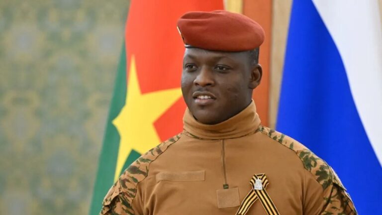 Burkina Faso : les grandes entreprises sommées de bâtir leur siège local