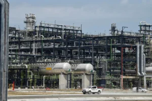 Nigéria : Dangote engage 400 millions $ pour doubler sa raffinerie