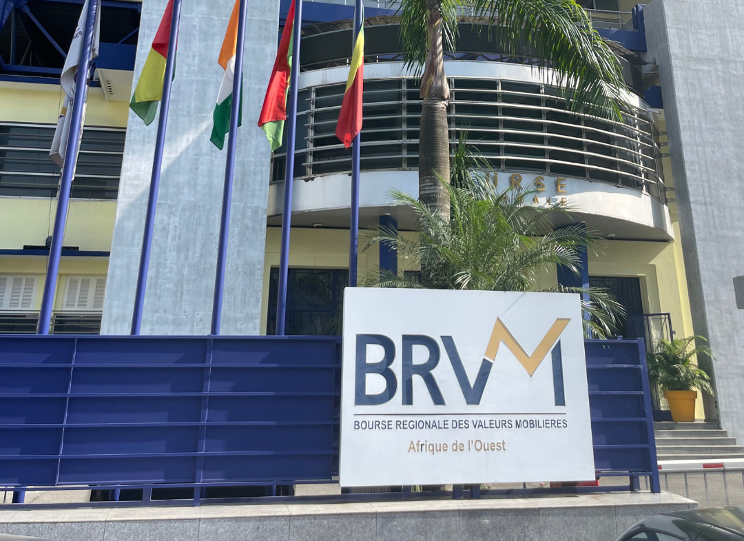 BRVM : NEI CEDA en tête, malgré un marché globalement orienté à la baisse