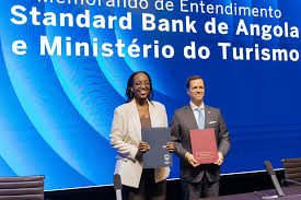 Tourisme : le MINTUR et Standard Bank Angola renforcent le financement