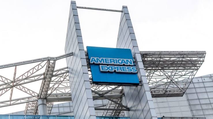 Intelligence artificielle : American Express supprime 3 800 emplois
